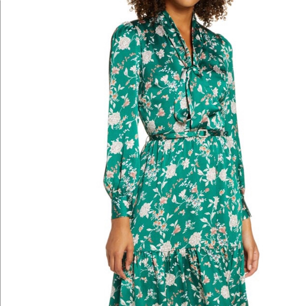 Chelsea28 Green Floral Bow Tie Long Sleeve Dress